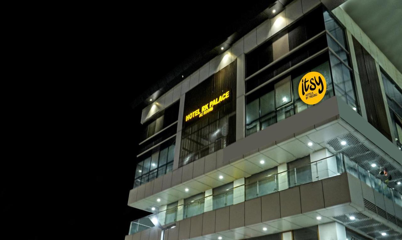 Itsy Hotels Rk Palace Вадодара Экстерьер фото